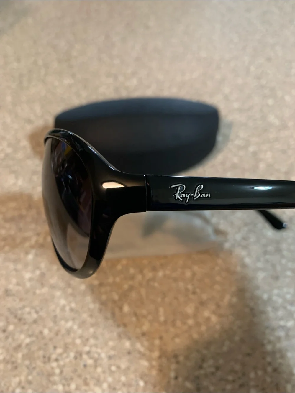 Ray-Ban classic ray